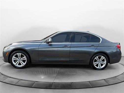 2018 BMW 330 xDrive