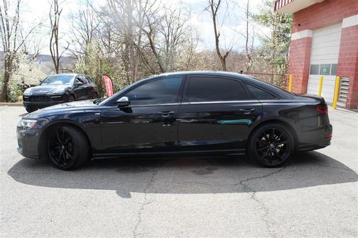 2022 Audi A8 L 55 TFSI quattro Tiptronic