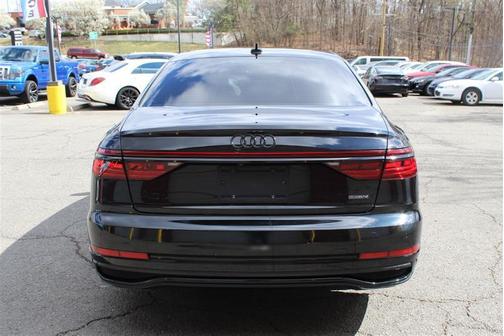 2022 Audi A8 L 55 TFSI quattro Tiptronic