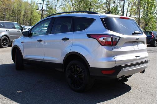 Ingot Silver Metallic 2018 Ford Escape SEL