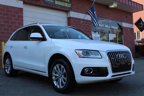 White 2017 Audi Q5 2.0T Premium