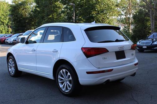 White 2017 Audi Q5 2.0T Premium
