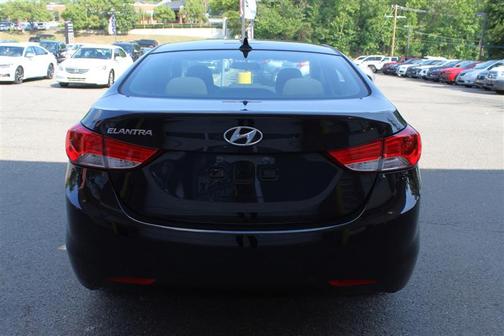 Midnight Black 2013 Hyundai ELANTRA GLS