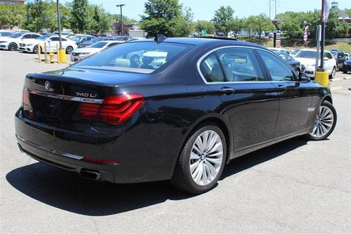 Cream 2015 BMW 740 Li