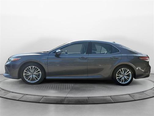 2018 Toyota Camry Hybrid XLE