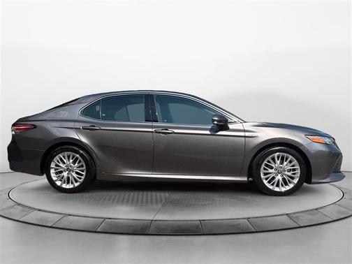 2018 Toyota Camry Hybrid XLE
