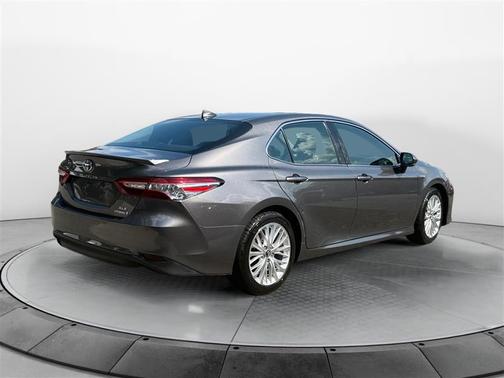 2018 Toyota Camry Hybrid XLE