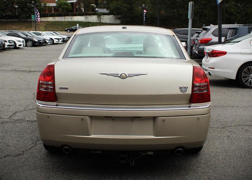 2006 Chrysler 300C Base