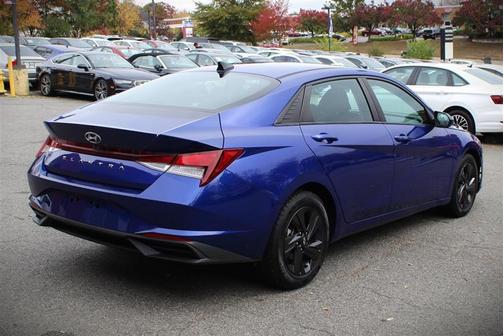 2021 Hyundai ELANTRA SEL