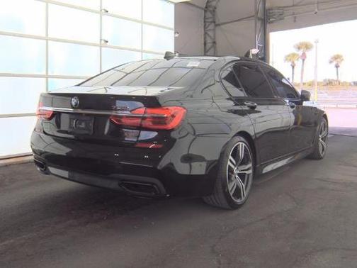 2017 BMW 750 I