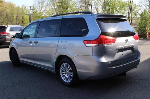 2013 Toyota Sienna XLE