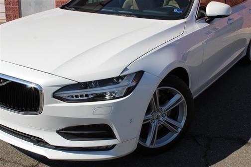 2018 Volvo S90 T5 Momentum