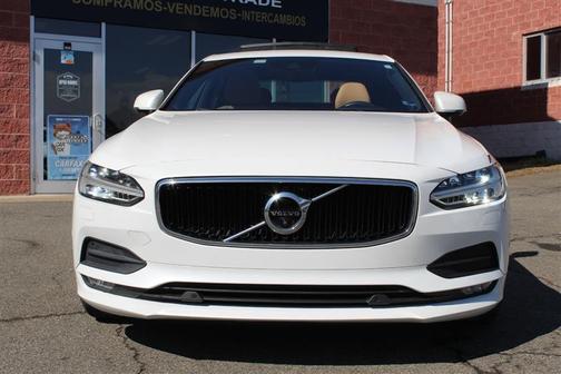 2018 Volvo S90 T5 Momentum