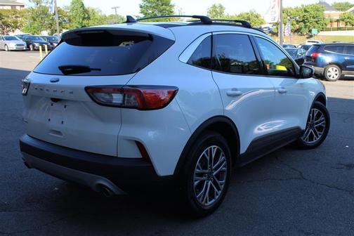 White 2022 Ford Escape SEL