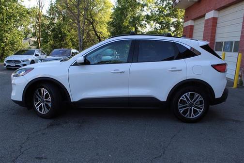 White 2022 Ford Escape SEL