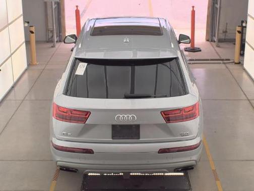 2017 Audi Q7 3.0T Prestige
