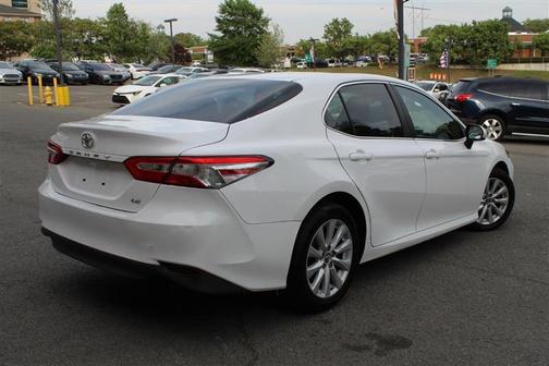 Super White 2018 Toyota Camry LE