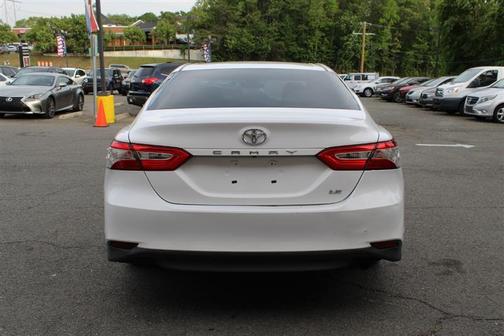 Super White 2018 Toyota Camry LE