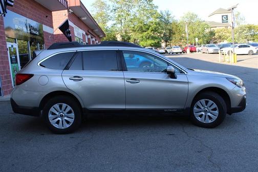 Crimson Red Pearl 2019 Subaru Outback 2.5i Premium