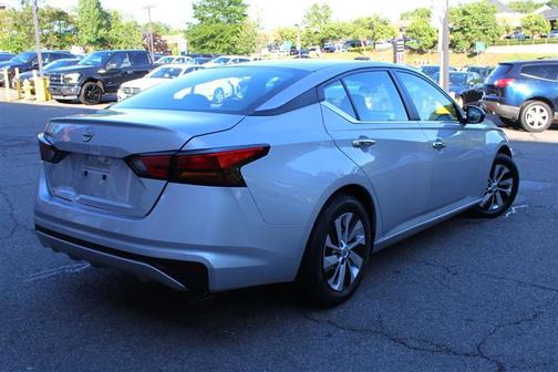 Brilliant Silver Metallic 2024 Nissan Altima S FWD