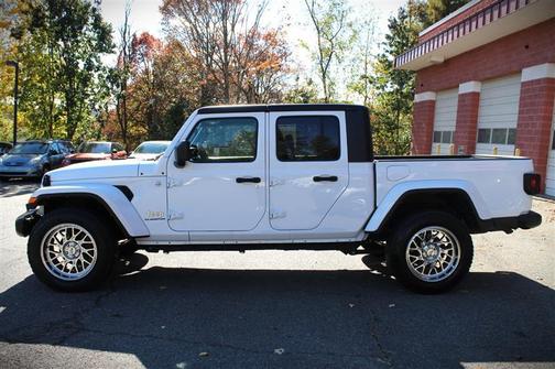 2022 Jeep Gladiator Overland