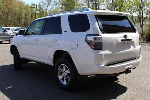Super White 2016 Toyota 4Runner SR5