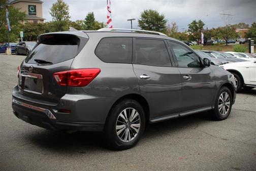 2019 Nissan Pathfinder SL