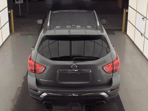 2019 Nissan Pathfinder SL