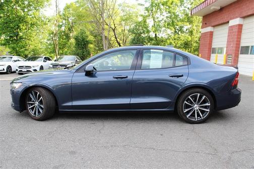 Denim Blue Metallic 2021 Volvo S60 T5 Momentum