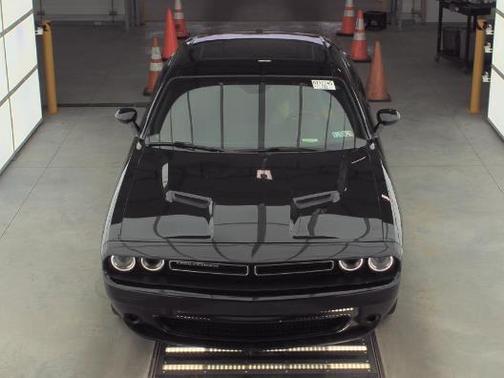 2015 Dodge Challenger SXT