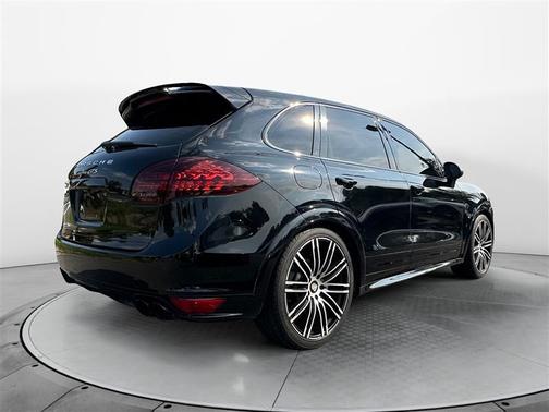 2013 Porsche Cayenne GTS