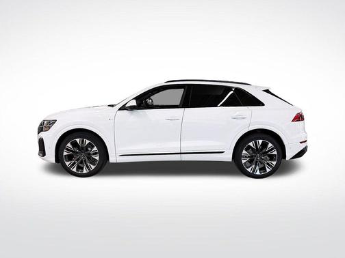 Glacier White Metallic 2026 Audi Q8 55 Premium