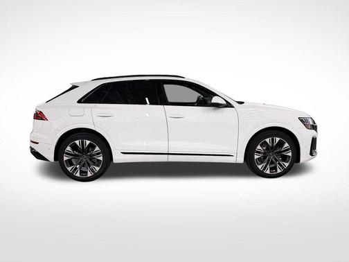 Glacier White Metallic 2026 Audi Q8 55 Premium