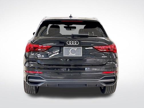 2024 Audi Q3 45 S line Premium