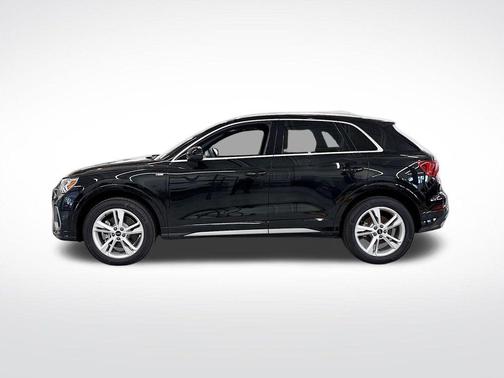 2024 Audi Q3 45 S line Premium