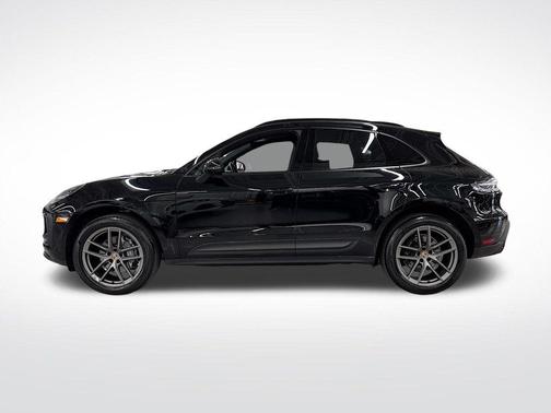 2024 Porsche Macan Base (PDK)