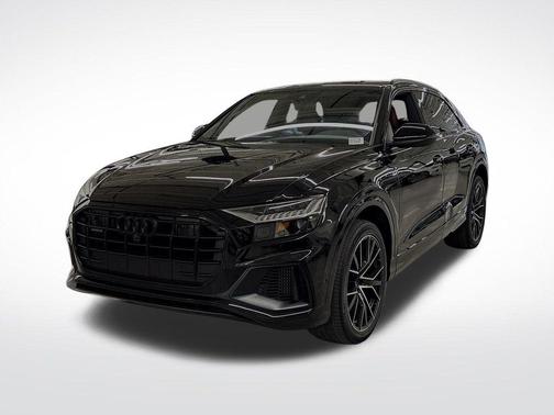 2022 Audi Q8 55 Premium Plus