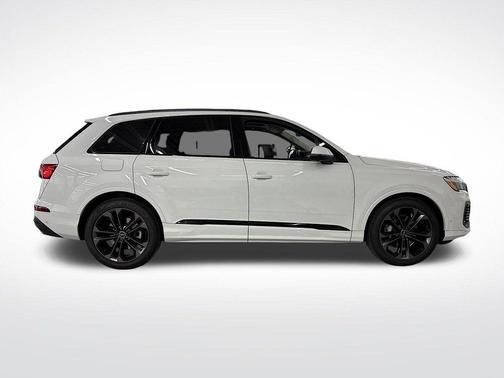 2025 Audi Q7 55 Prestige
