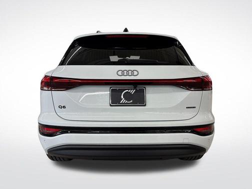 2025 Audi Q6 e-tron Premium