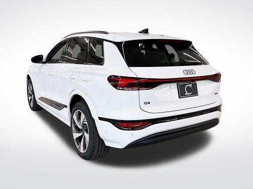 2025 Audi Q6 e-tron Premium