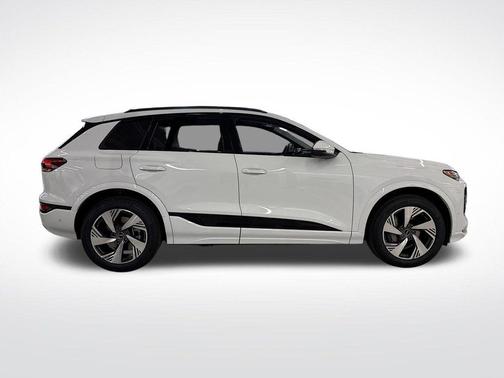 2025 Audi Q6 e-tron Premium
