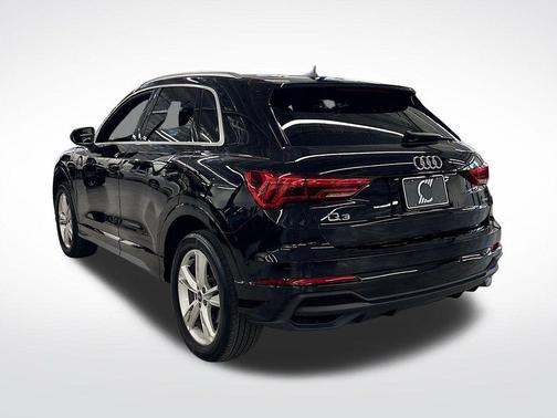2023 Audi Q3 45 S line Premium