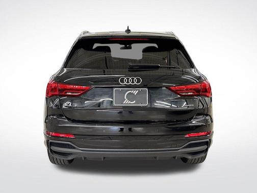 2024 Audi Q3 45 S line Premium