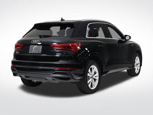2024 Audi Q3 45 S line Premium