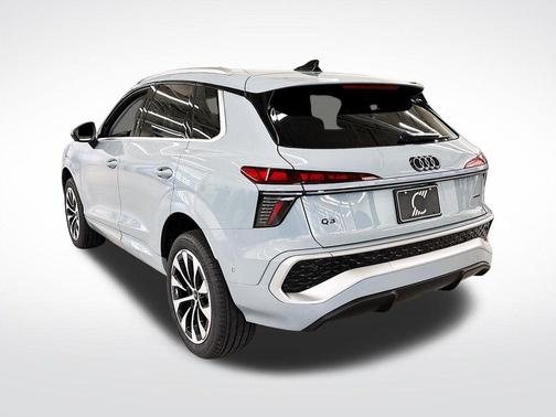 Arrow Gray Pearl 2026 Audi Q3 S line