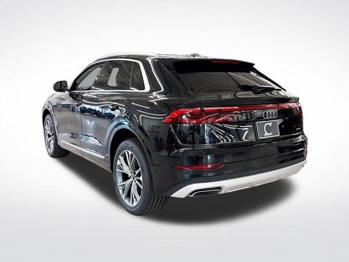 2025 Audi Q8 55 Premium