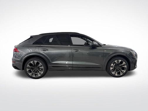 2025 Audi Q8 55 Premium
