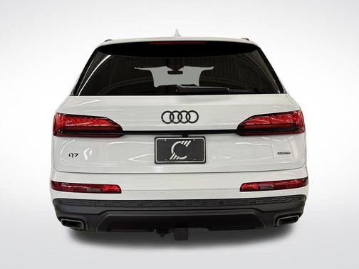 2026 Audi Q7 45 Premium Plus
