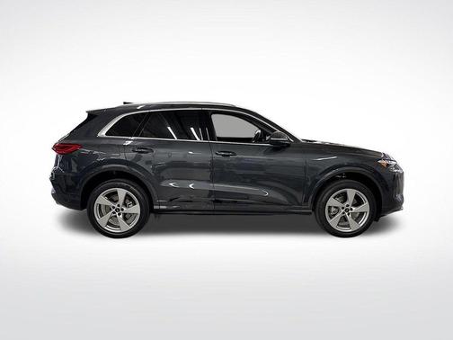 Tambora Flame 2026 Audi Q5 PLUS