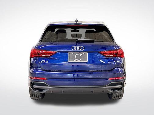 2025 Audi Q3 45 S line Premium
